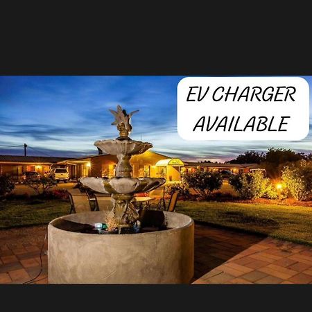 Newell Motor Inn Narrandera Dış mekan fotoğraf