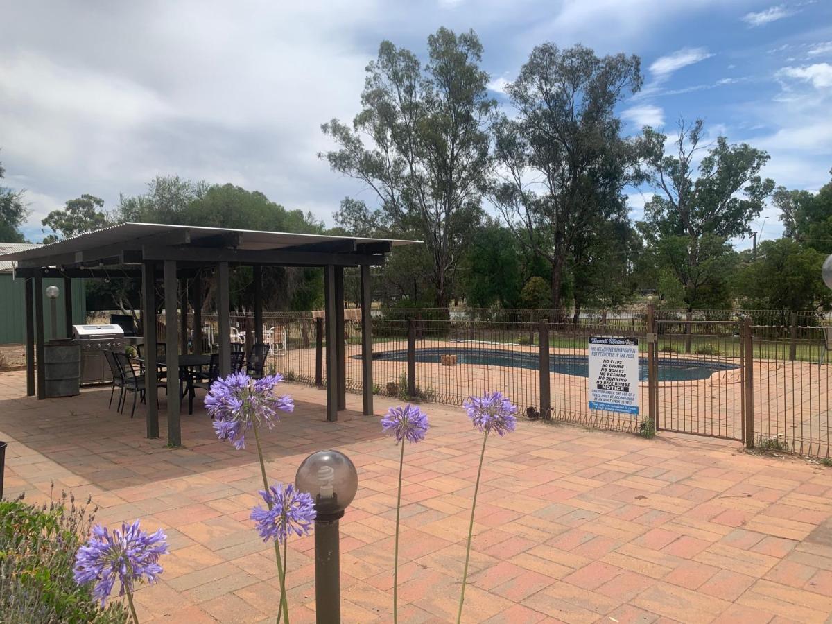 Newell Motor Inn Narrandera Dış mekan fotoğraf