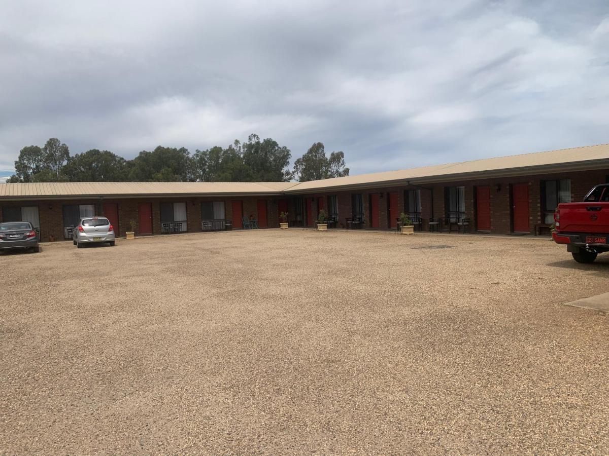 Newell Motor Inn Narrandera Dış mekan fotoğraf